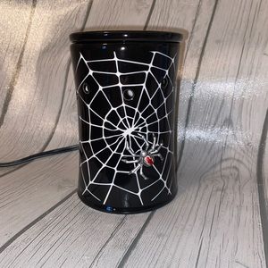 Scentsy Plug-in Warmer; New in box